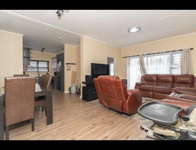 3 BEDROOM APARTMENT FOR SALE IN THE HUNTSMAN